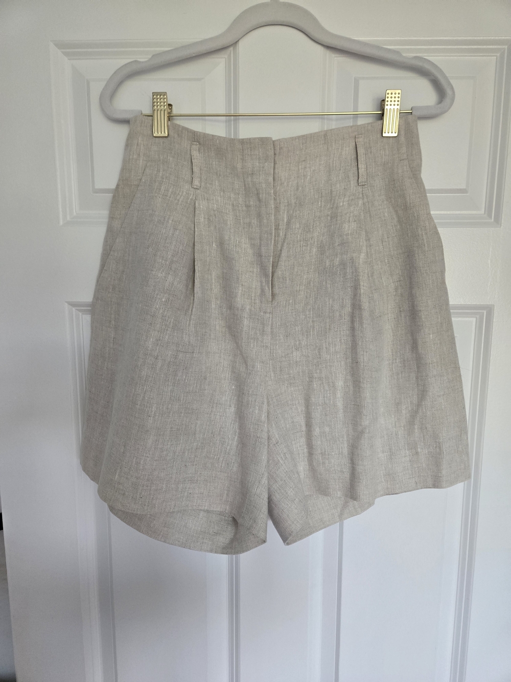 Banana Republic Linen-Blend High-Rise Shorts in Light Beige